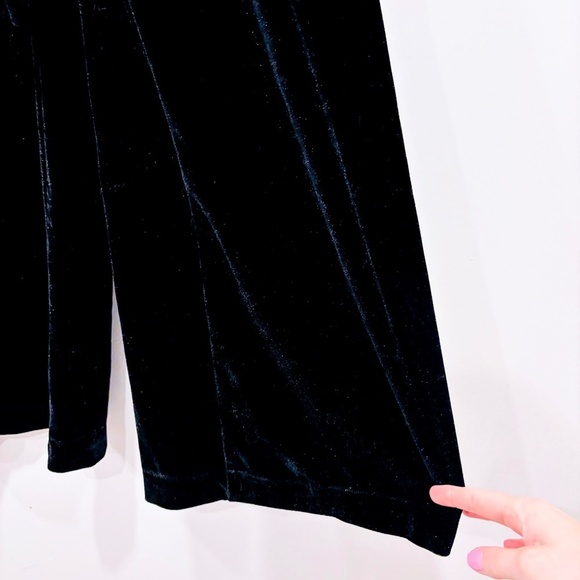 MERCER & MADISON Black velvet jumpsuit - Picture 5 of 9